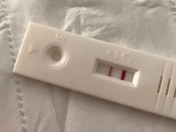 验孕棒两道杠很明显竟然没怀孕,内分泌紊乱让人空欢喜