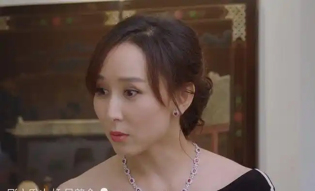 儿子自曝在学校被老师体罚,胡静一下戳穿谎言,网友集体炸锅了!