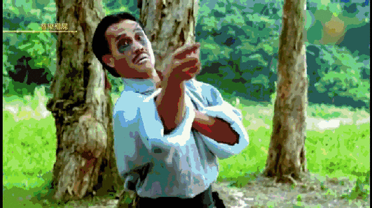 林正英假扮僵尸斗僵尸最后忘记僵尸不会撒尿