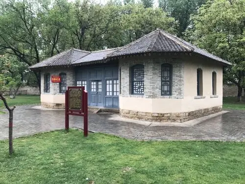 【携程攻略】延安枣园革命旧址景点,1944年至1947年3月,中共中央由