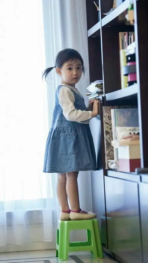 奥莉 李馨琪 爸爸回来了 萌娃(○ 3′○)