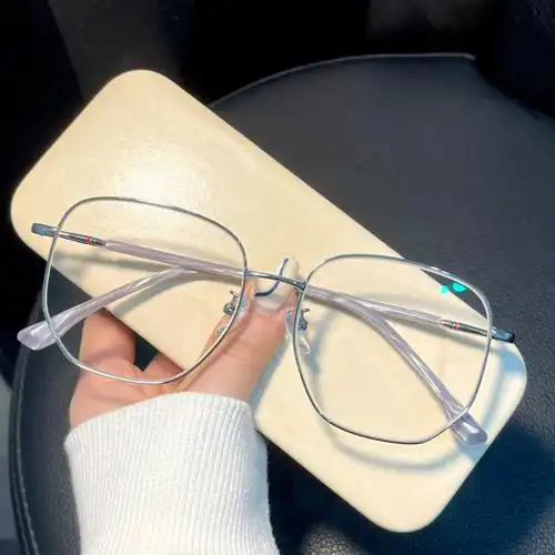 大方框真的绝绝子🉑这个眼镜框太好看了～