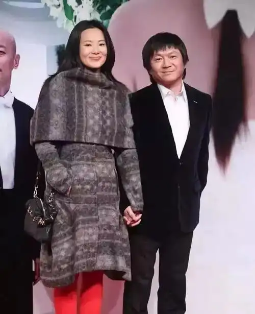 她嫁给王菲初恋,演了30年中国好老婆,49岁成内地第一柏林影后