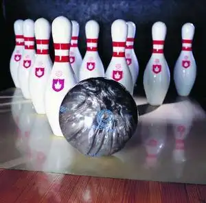 慎入打保龄球千万别戴戒指