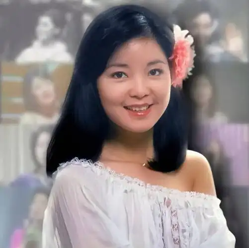 邓丽君年轻时照片,邓丽君照片全部照片-图片大观-奇异网