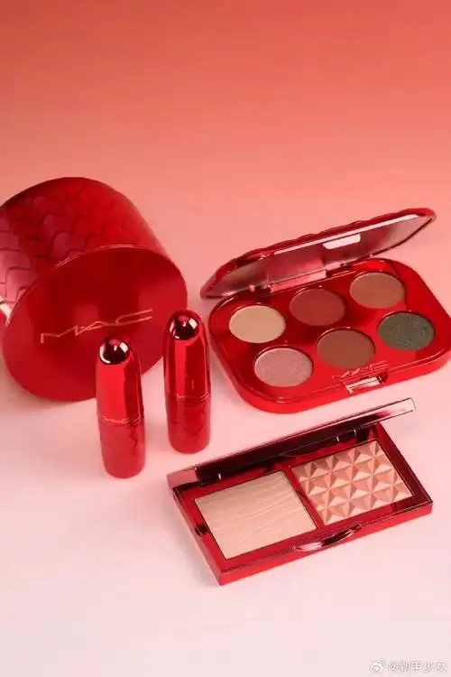 mac—"龙年限定"彩妆    #好物分享##美妆