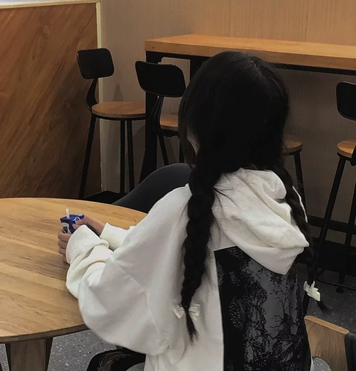 神仙女头欲买桂花同载酒