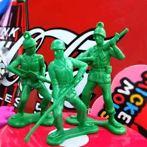 外贸散货玩总绿色兵人小兵q版卡通玩具现货公仔挂件