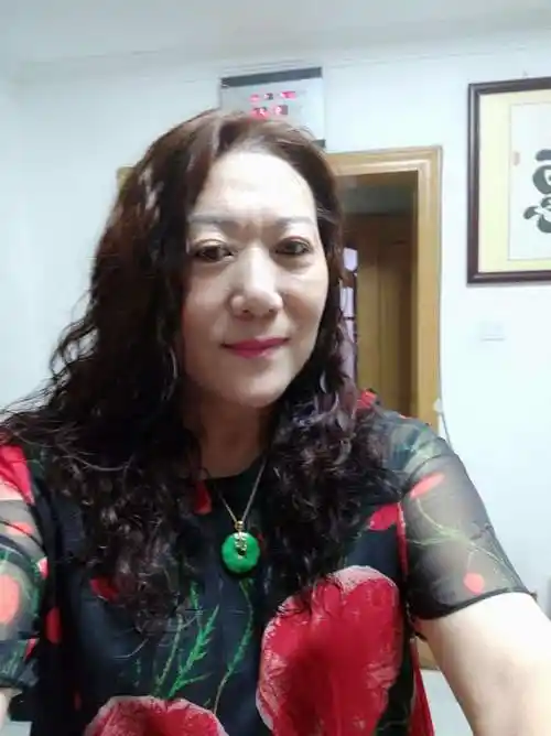 60岁离异女征婚照片(id:4176210)_北京北京征婚交友_我主良缘网