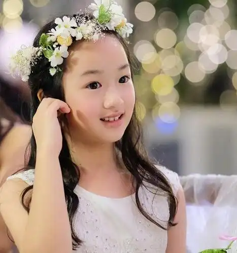 吴尊举办婚礼,场面温馨感动,吴欣怡已成妙龄少女