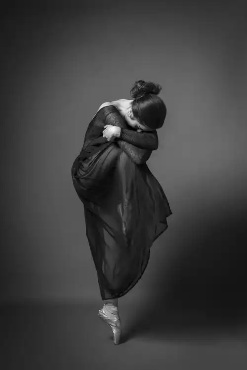 舞蹈家跳舞图片