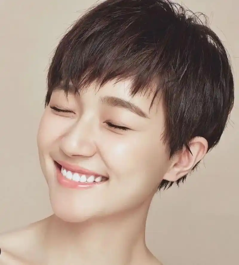 炎炎夏日迎来高考倒计时,大部分女生高考完以后都 - 抖音