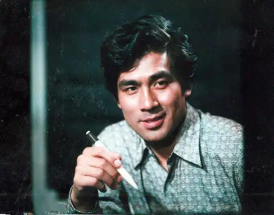 尴尬朱时茂描述年轻时被粉丝追的盛况旁边嘉宾全程这表情