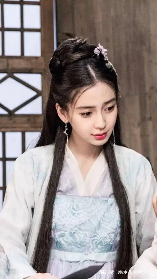 古装剧中的5位王妃鞠婧祎精致景甜优雅唯独杨颖让人失望