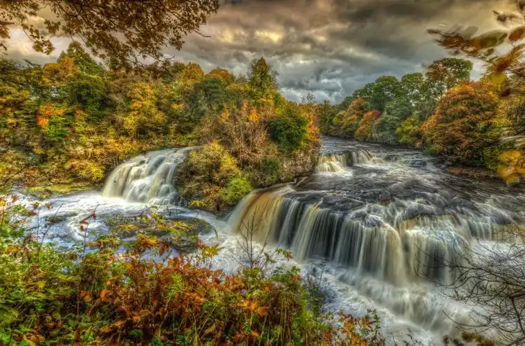 云山树秋溪天空河景观高清图片壁纸自然风景