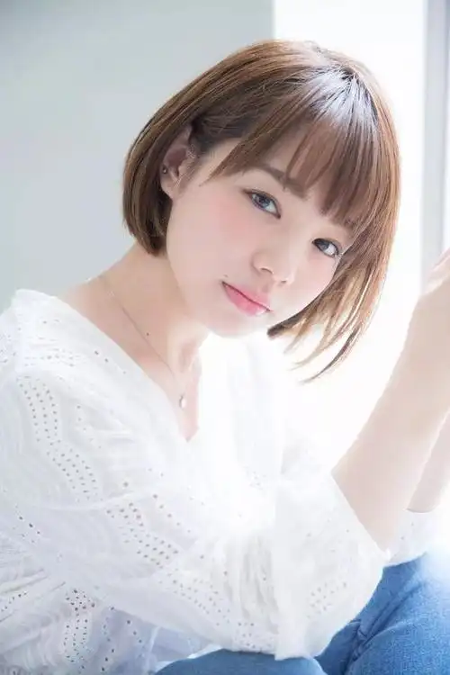 日系短发女层次感教程,"极致超短烫"简单又耐看 - 冷求网