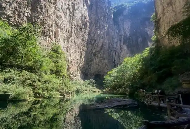巍巍太行山最美通天峡