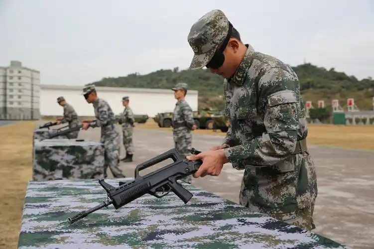 练兵备战再出发——2021年全军部队新年开训大扫描