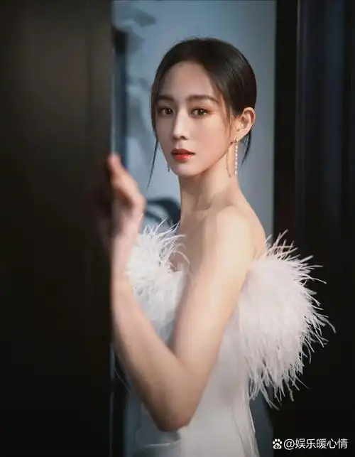 张钧甯自带icon级气质,格外非凡!