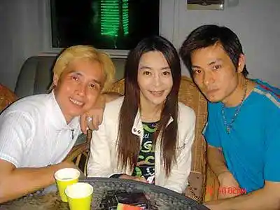 喻可欣深情讲述:与刘德华的激情初夜(图文)