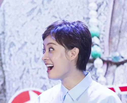 娘娘孙俪无包袱大笑秒变表情包