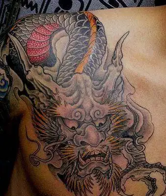 霸气披肩龙纹身图案