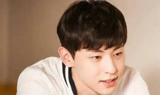 原创邓伦从小角色到大明星不争不抢只靠实力如此优秀