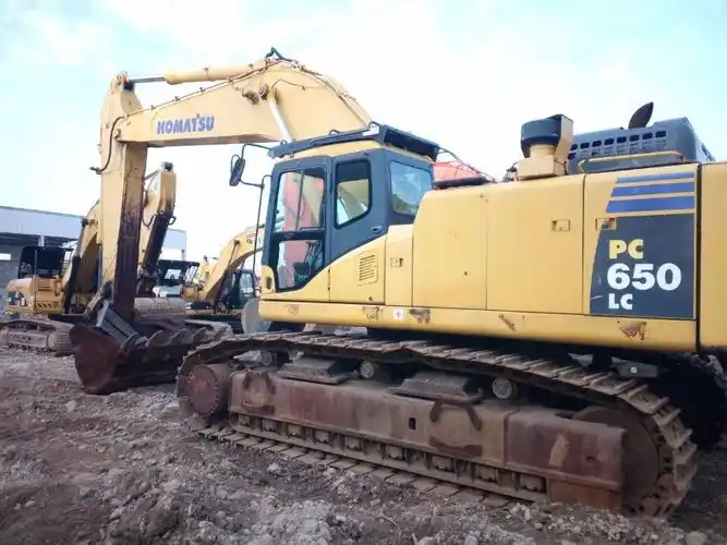 出售原装进口二手小松挖掘机pc650
