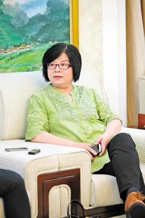 副院长,河南省焦裕禄精神研究会副会长,焦裕禄次女焦守云作专题报告