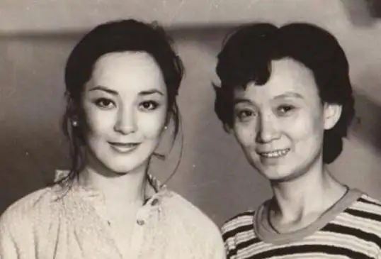 【图】刘立立年轻照片美貌不输范冰冰 三人爱情比琼瑶剧更浪漫