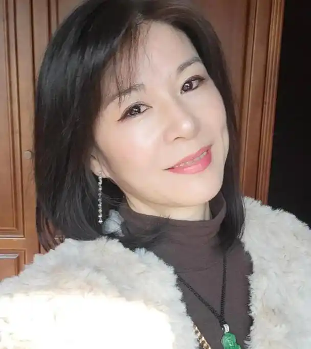 五十岁女人怎样保养脸皮肤(50岁女人如何有效护肤)1