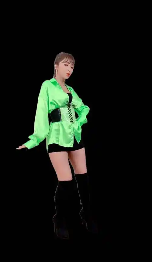 洪真英穿搭经,果然微胖女生穿长筒高跟靴,颜值气质大逆袭_小腿_视觉