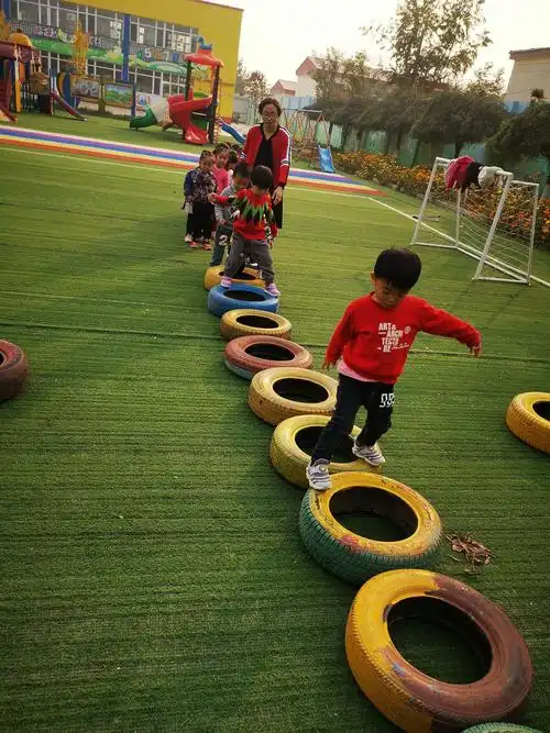 其它 沙口幼儿园小二班户外游戏《好玩的轮胎》 写美篇本次户外活动