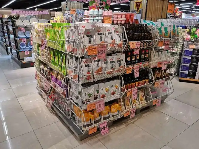 2,商品陈列做到丰满整齐.