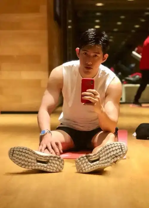 吴建飞:好男儿到好爸爸,究竟经历了啥-粉红爸比-八卦帝