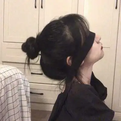 女生头像很丧的黑暗系列真人 女生头像图片大全 -【爱个性】