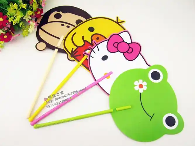 【热卖 卡通可爱动漫扇子 新款一字柄广告扇 pvc材质扇子批发】价格