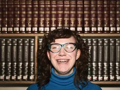 戴眼镜外国人图片-戴眼镜外国人素材-戴眼镜外国人插画-摄图新视界