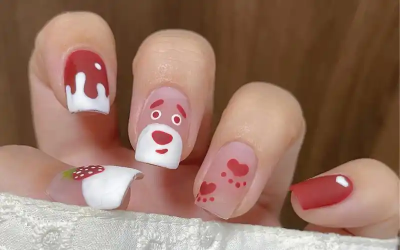 新手美甲教程可爱草莓熊美甲