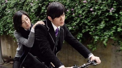 不能说的秘密:桂纶镁对周杰伦说你弹琴很厉害哦,周杰伦开心极了