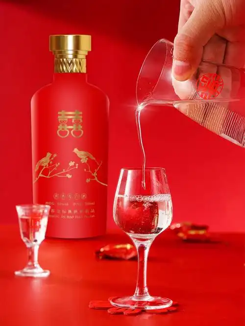 被这款婚礼定制酒整破防了01