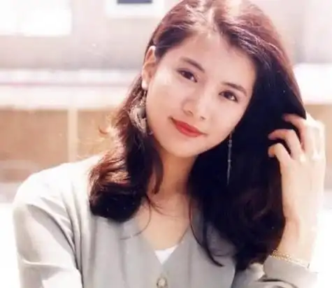 回顾袁咏仪脾气差虚荣爱炫富嫁给张智霖如今怎样了