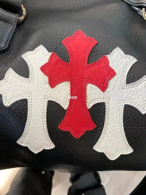 chromehearts克罗心红白十字架圆筒包