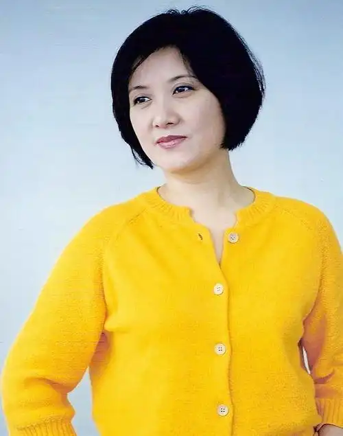 张国立与罗秀春离婚34年:他再婚有烦恼,她至今单身牵挂儿子