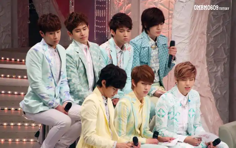 infinite l 金明洙/全体 下面几张照片各是什么日期什么活动?