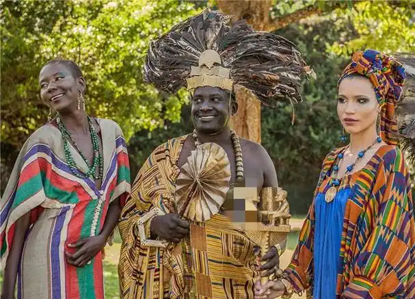 非洲酋长女王的生活,统管55个村庄,境内男人都不得抗拒她的要求|酋长