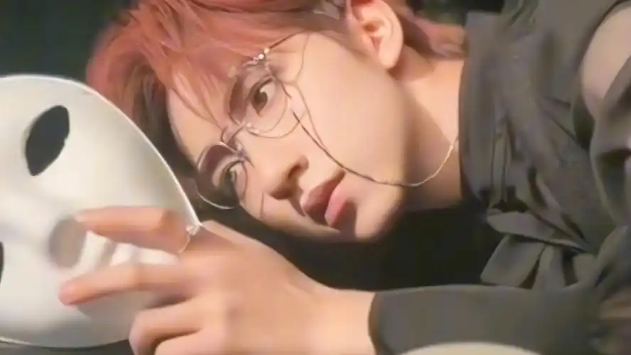 【贺峻霖】病娇感—异瞳 金丝眼镜