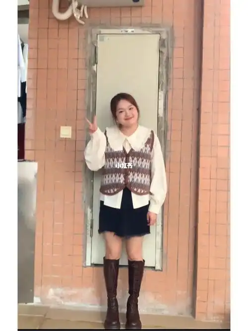 155120斤虽然我胖但是我觉得我好漂亮60