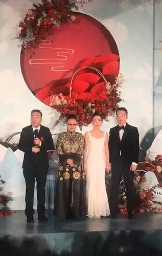 原创相声演员杨议女儿大婚,相声界大咖云集,郭德纲于谦合体送祝福