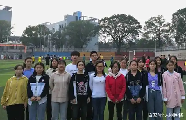 武冈二中唐花老师:冰心存玉壶,桃李谢春风